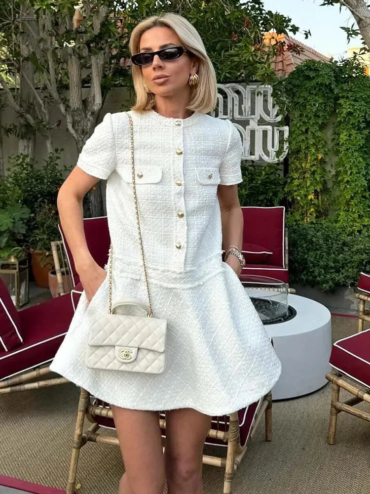 Bella | Elégante robe en tricot avec détails de boutons dorés